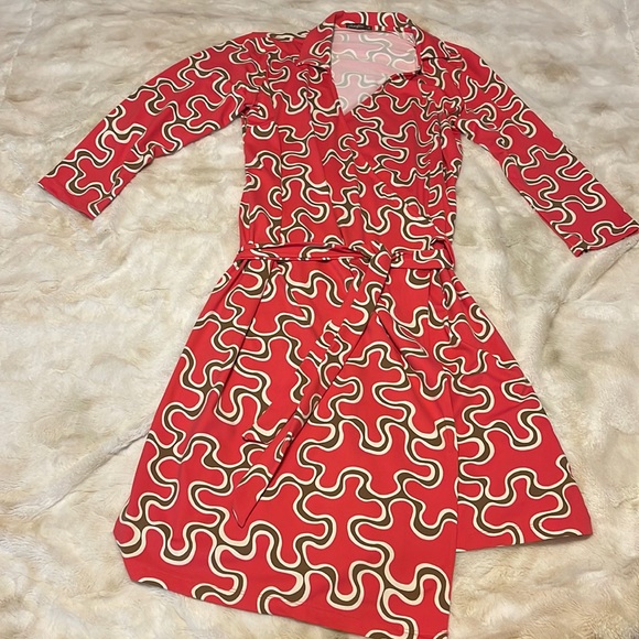 J. McLaughlin Dresses & Skirts - J.McLaughlin wrap dress
